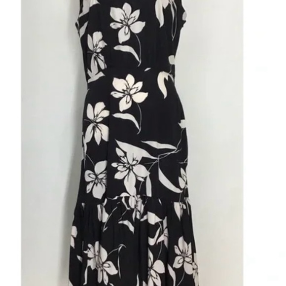 Dress - Picture 6 of 9